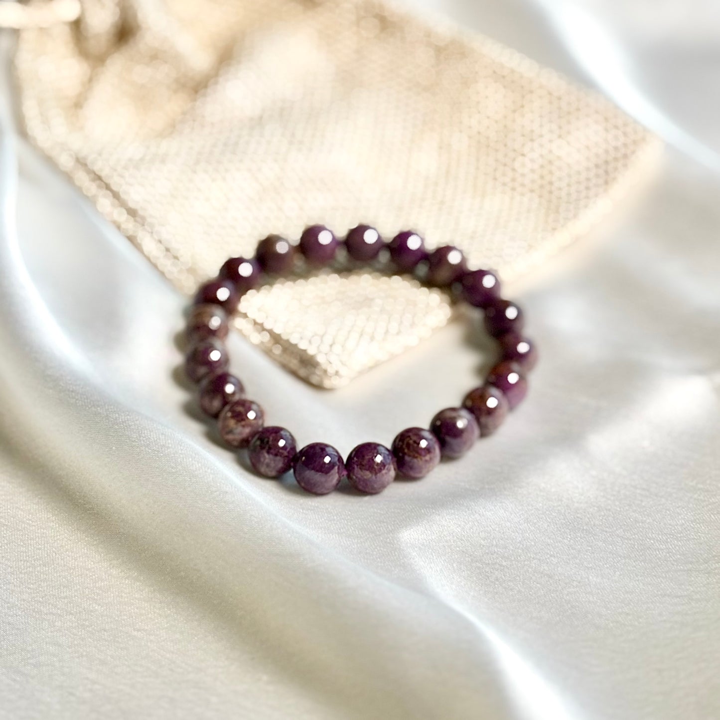 Stichtite Round Bead Bracelet – 8mm