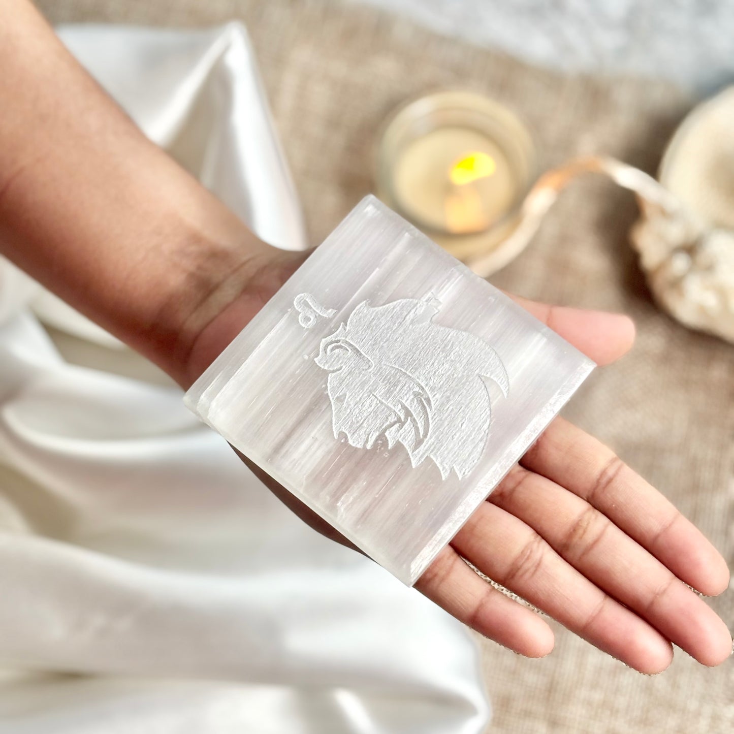 Leo Zodiac Selenite/Satin Spare Plate for Recharging Crystals