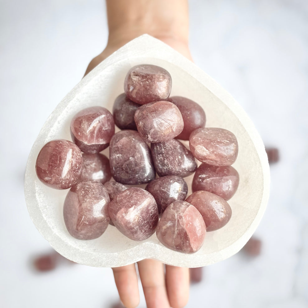 Strawberry Quartz Tumble Stone – The Trivia Store