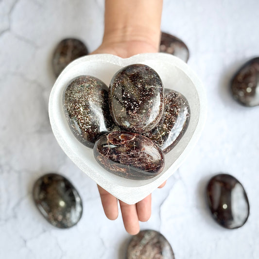 Garnet Palm Stone