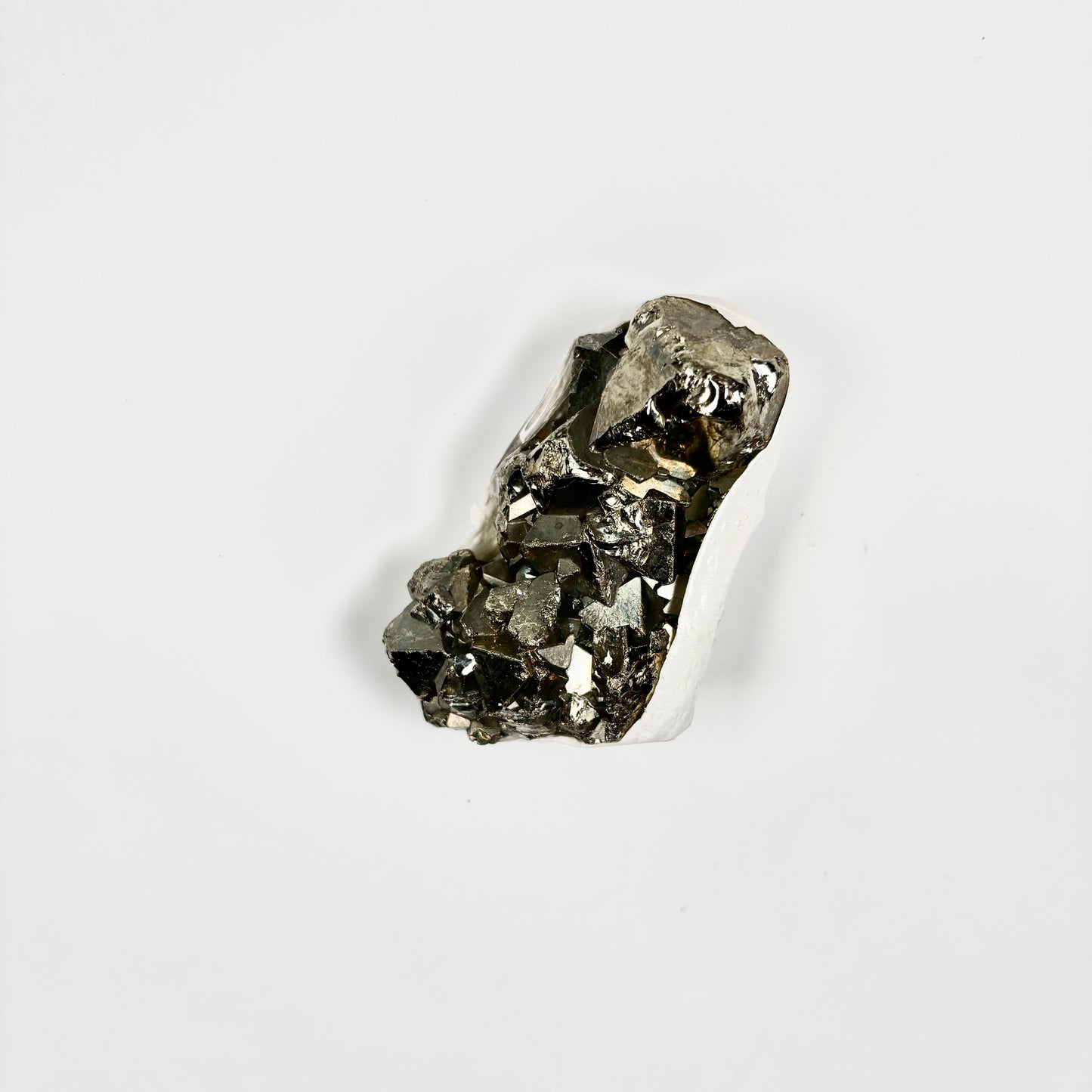 Raw Pyrite Cluster – 250g Metallic Gold Crystal for Luxury Décor