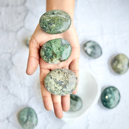 Moss Agate Palm Stone