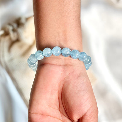 Superior Quality Aquamarine Round Bead Bracelet – 8mm