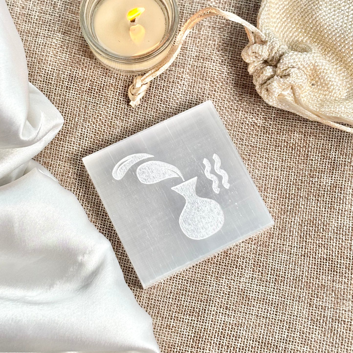 Aquarius Zodiac Selenite/Satin Spare Plate for Recharging Crystals