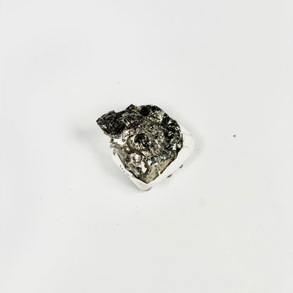 Raw Pyrite Cluster – 150g Metallic Gold Crystal for Luxury Décor